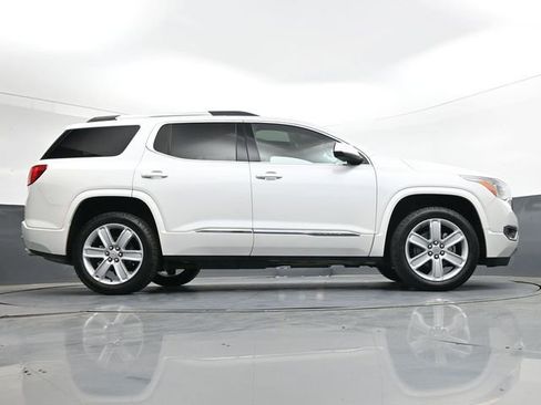 Used 2019 GMC Acadia Denali w/ Technology Package FWD image 31