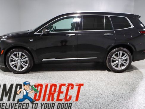 Used 2023 Cadillac XT6 Premium Luxury w/ Technology Package FWD image 10