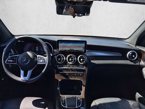 Used 2022 Mercedes-Benz GLC 300 4MATIC image 16