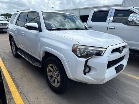 Used 2016 Toyota 4Runner SR5 Premium RWD image 3
