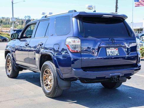Used 2024 Toyota 4Runner SR5 Premium w/ Moonroof Package RWD image 24