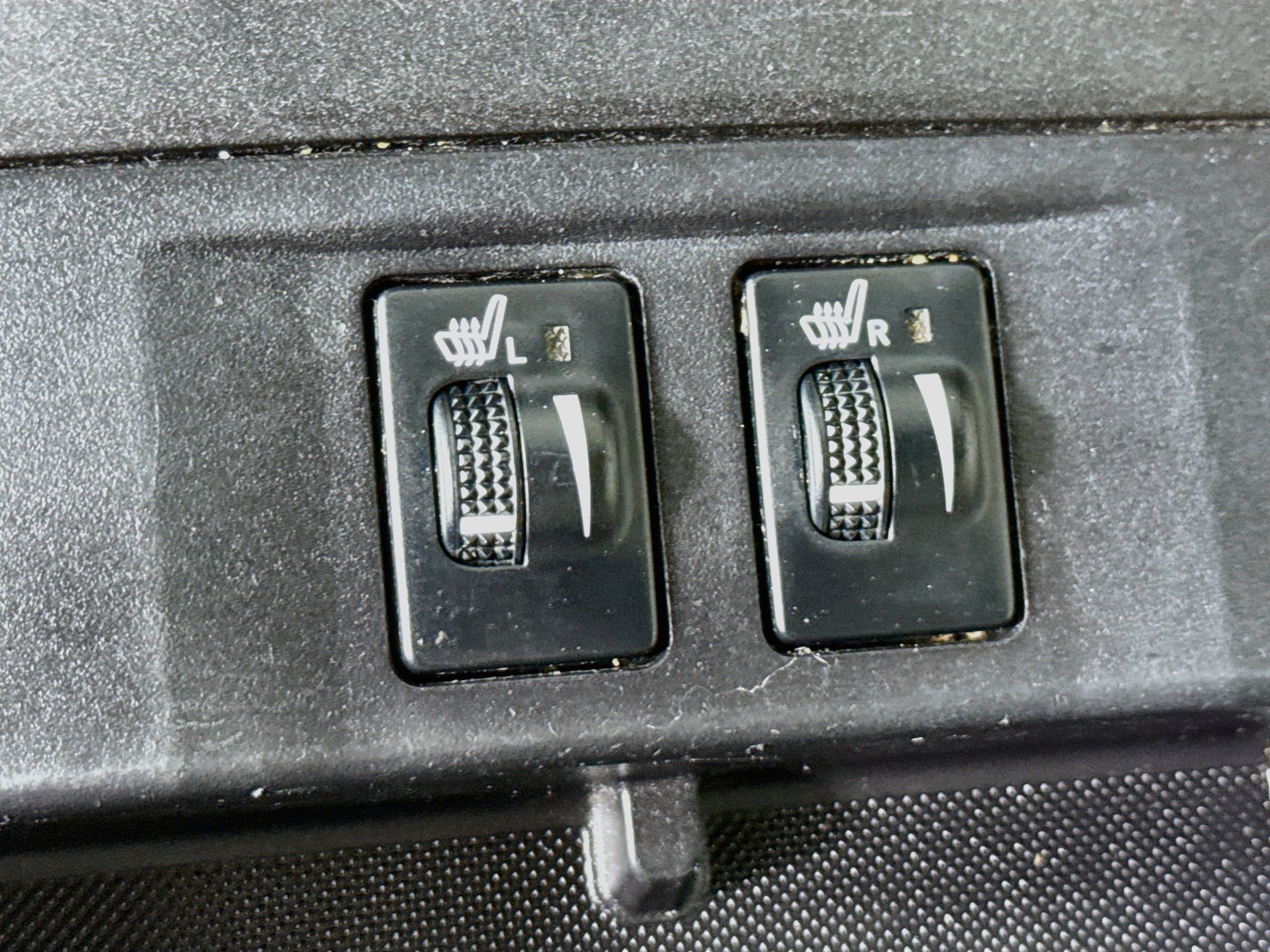 Used 2015 Toyota Camry XLE FWD image 25