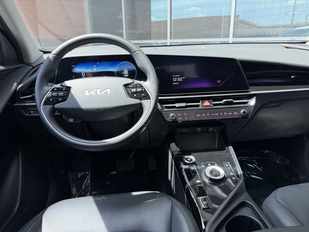 Used 2025 Kia Niro Wind FWD image 16
