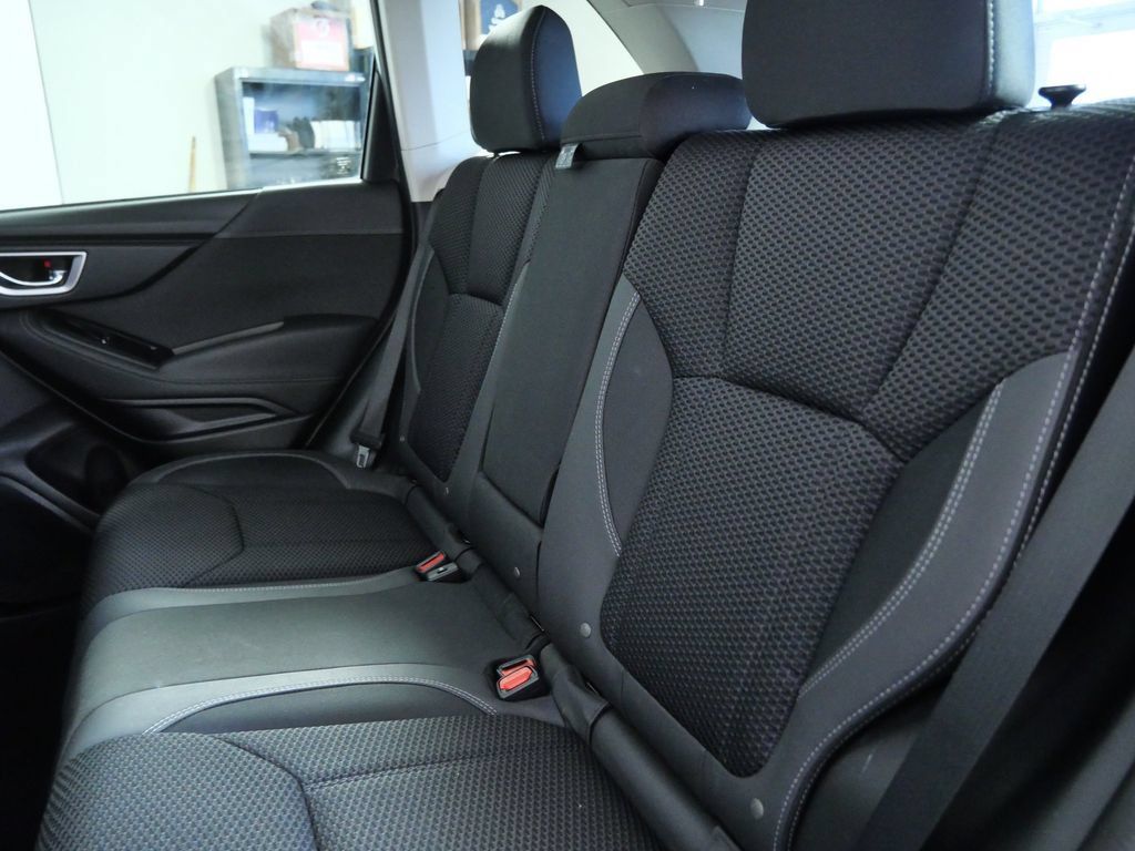 Used 2020 Subaru Forester Premium AWD/4WD image 13