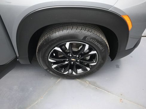 Used 2023 Chevrolet TrailBlazer LT FWD image 29