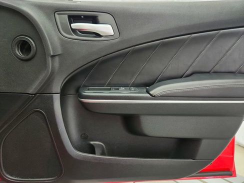 Used 2016 Dodge Charger SXT w/ AWD Plus Group image 32