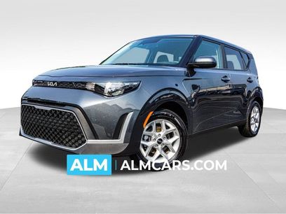Used 2025 Kia Soul LX w/ LX Technology Package