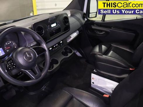 Used 2021 Mercedes-Benz Sprinter 2500 image 16