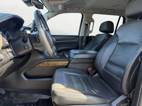 Used 2019 GMC Yukon Denali RWD image 8