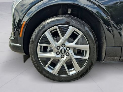 Used 2026 Cadillac Optiq Luxury 1 w/ LPO, Floor Liner Package RWD image 9