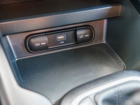 Used 2023 Kia Soul LX image 30