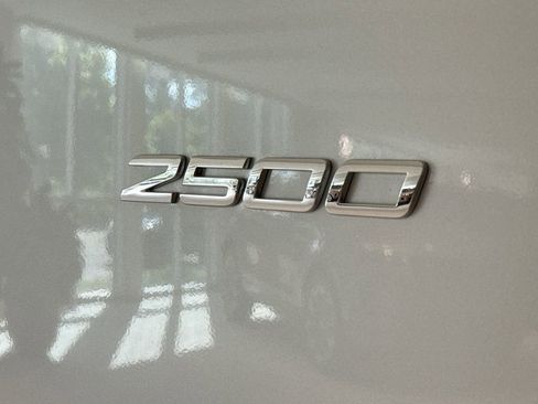 Used 2024 Mercedes-Benz Sprinter 2500 image 27