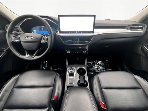 Used 2023 Ford Escape Platinum image 16