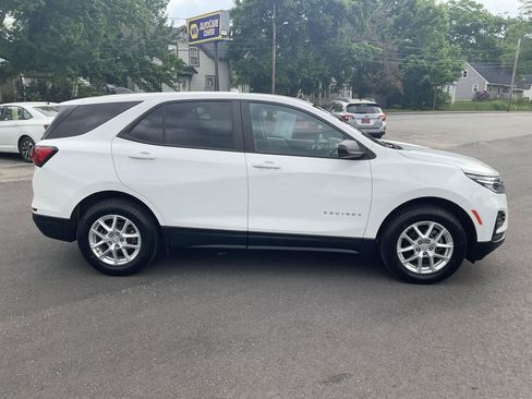 Used 2023 Chevrolet Equinox LS w/ LS Convenience Package AWD/4WD image 6