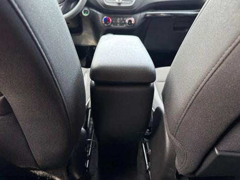 Certified 2023 Chevrolet TrailBlazer LT AWD/4WD image 9