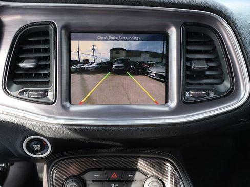 Used 2016 Dodge Challenger SXT RWD image 30