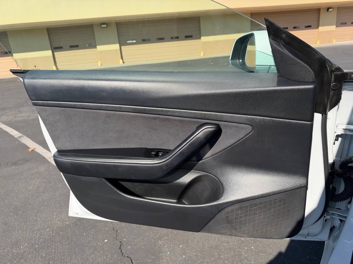 Used 2020 Tesla Model 3 Standard Range Plus RWD image 12