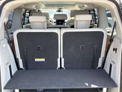 Certified 2025 Volkswagen ID. Buzz 1st Edition RWD image 5