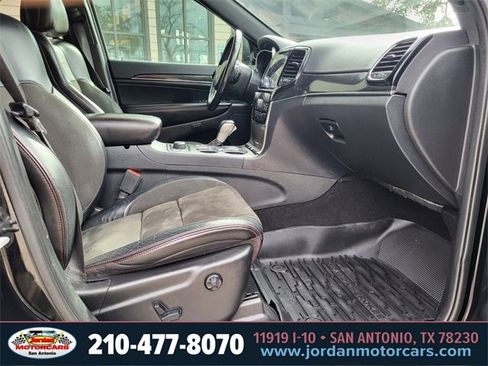 Used 2020 Jeep Grand Cherokee Trailhawk image 12