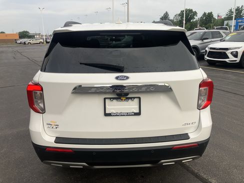 Used 2023 Ford Explorer XLT w/ Equipment Group 202A AWD/4WD image 6