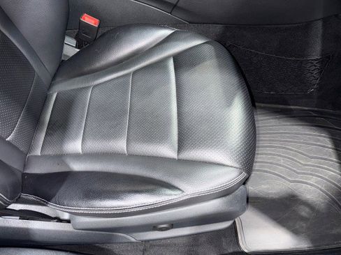 Used 2015 Mercedes-Benz C 300 Sedan image 63