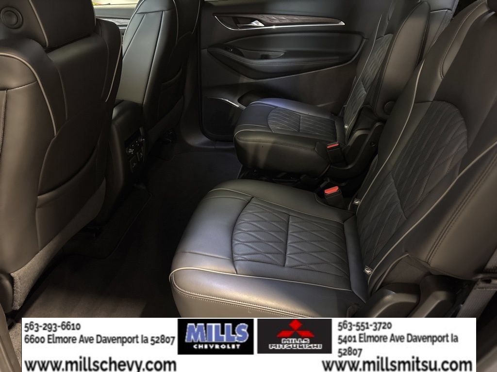Used 2024 Buick Enclave Avenir w/ Avenir Technology Package AWD/4WD image 13