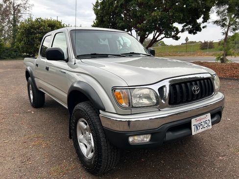 Used 2004 Toyota Tacoma PreRunner image 9