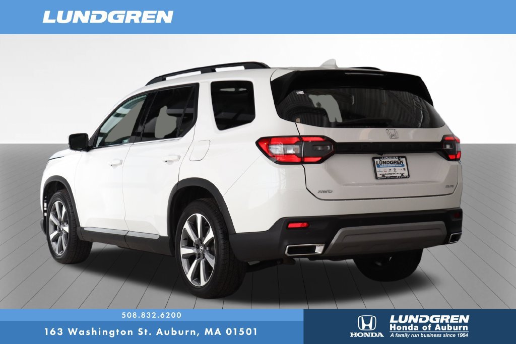 Used 2024 Honda Pilot Elite image 4