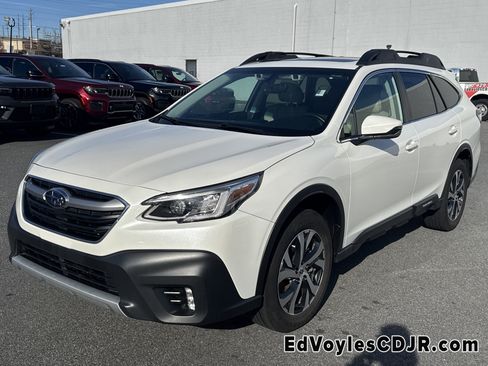 Used 2022 Subaru Outback Limited image 7