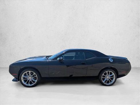 Used 2022 Dodge Challenger GT AWD/4WD image 9