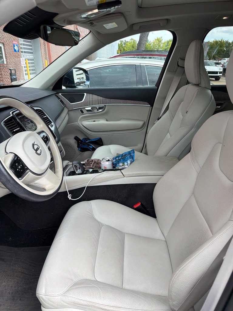 Used 2024 Volvo XC90 T8 Plus w/ Protection Package Premier AWD/4WD image 2