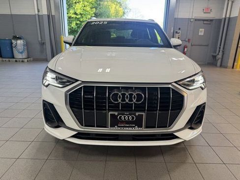 Used 2025 Audi Q3 2.0T Premium w/ Convenience Package AWD/4WD image 2