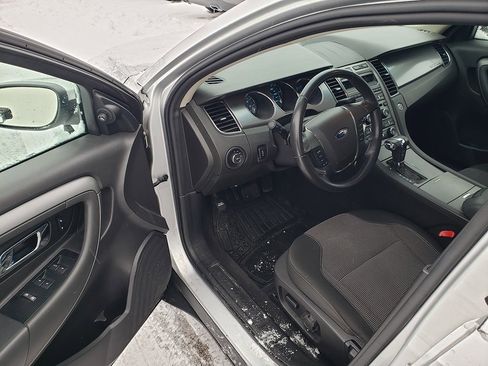 Used 2010 Ford Taurus SEL image 6