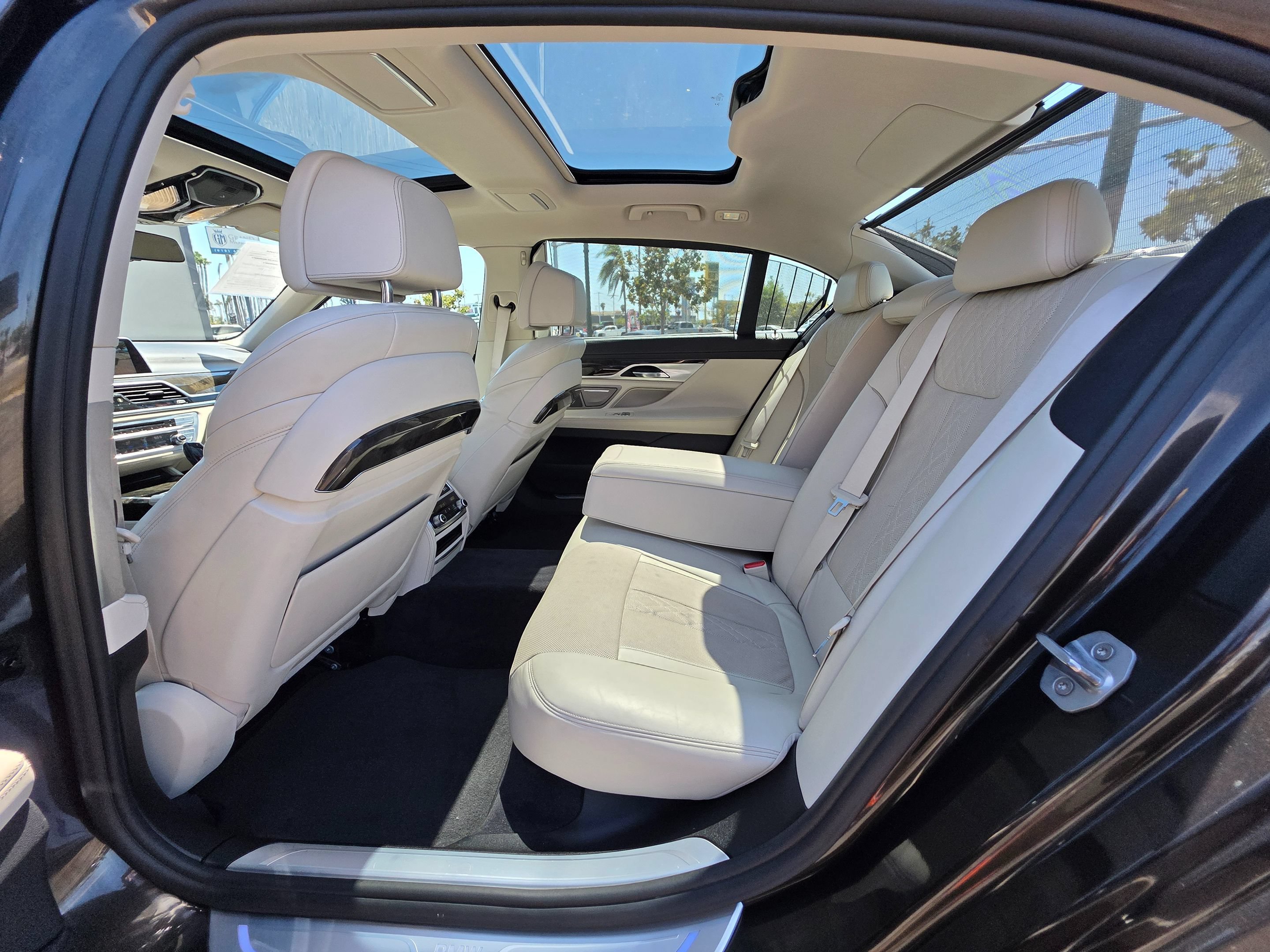 Used 2016 BMW 740i RWD image 16