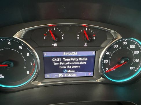 Used 2023 Chevrolet Traverse LT FWD image 16