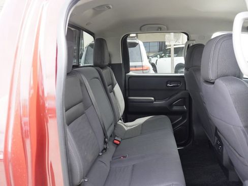 Certified 2023 Nissan Frontier SV w/ SV Convenience Package RWD image 17