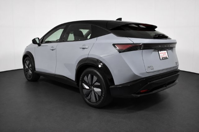 Used 2024 Nissan Ariya AWD image 6