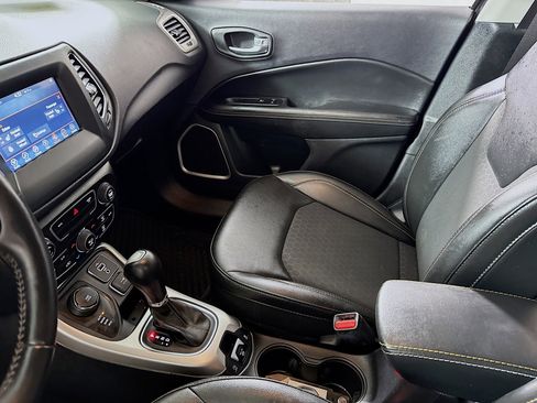 Used 2019 Jeep Compass Latitude w/ Cold Weather Group image 23