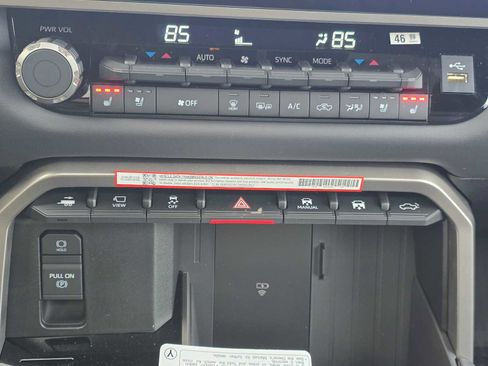 New 2026 Toyota Tundra Platinum image 31