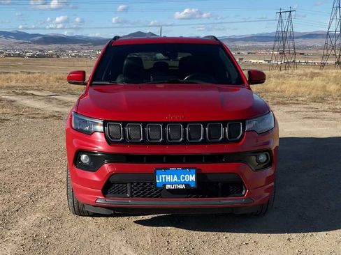 Certified 2022 Jeep Compass Limited image 3