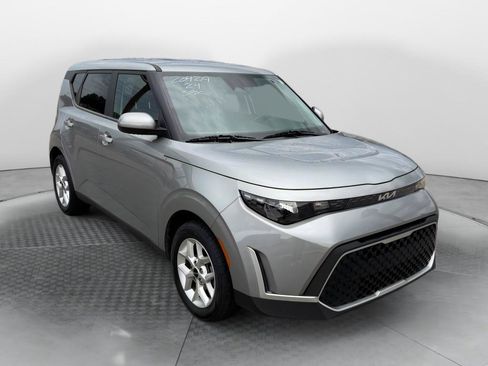 Used 2024 Kia Soul S FWD image 1