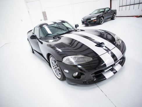 Used 2000 Dodge Viper GTS image 16