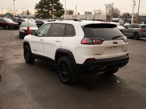 Used 2019 Jeep Cherokee Trailhawk AWD/4WD image 7