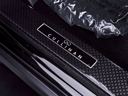 Used 2024 Rolls-Royce Cullinan Black Badge w/ Driver's Package AWD/4WD image 43