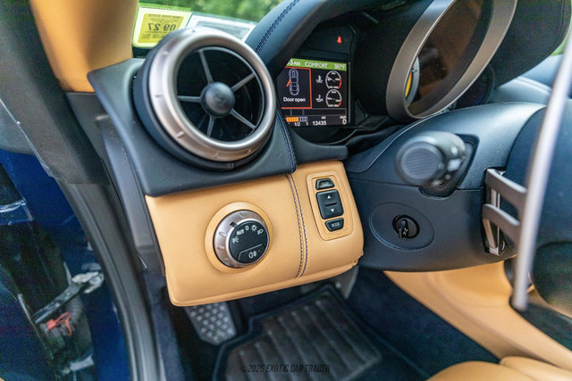 Used 2012 Ferrari California RWD image 60
