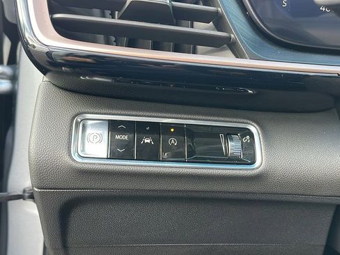 Used 2025 Buick Envision Sport Touring image 25