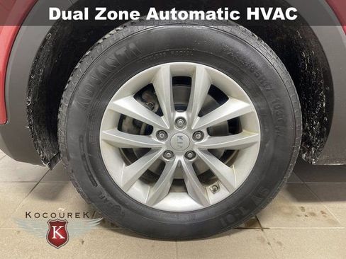 Used 2017 Kia Sorento LX w/ LX Convenience Package image 8