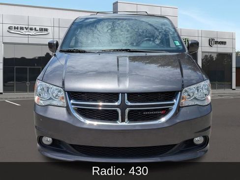 Used 2016 Dodge Grand Caravan SXT FWD image 9