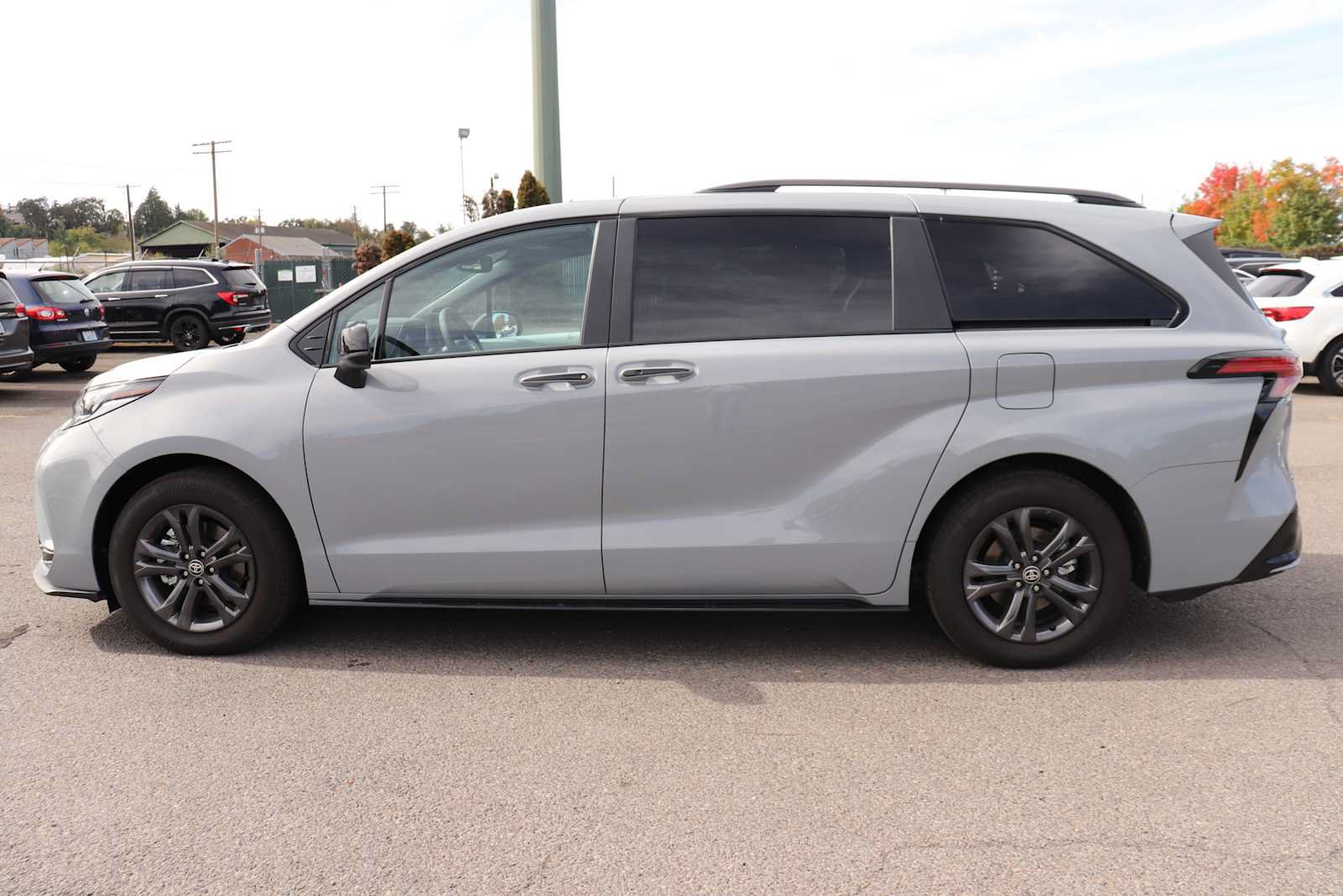 Certified 2026 Toyota Sienna XSE AWD/4WD image 8
