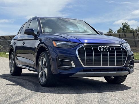 Used 2023 Audi Q5 Prestige w/ Prestige Package AWD/4WD image 7